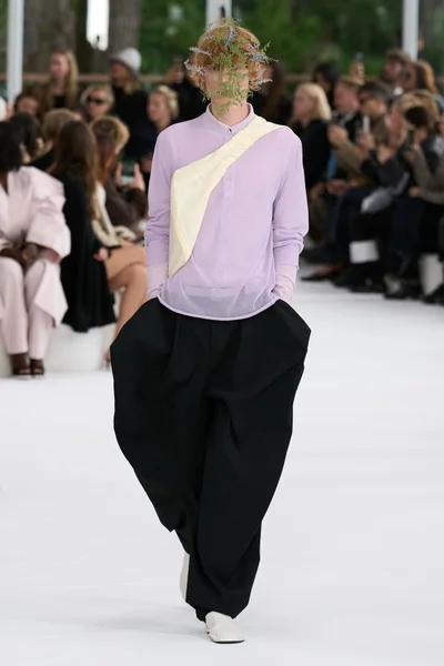 Look 22